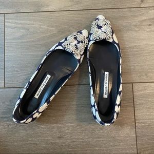 Beautiful Manolo Blahnik Hangisi Flats